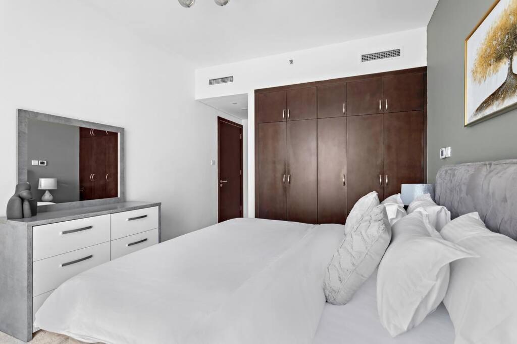 Stonetree - Marina Tower 1br - Marina